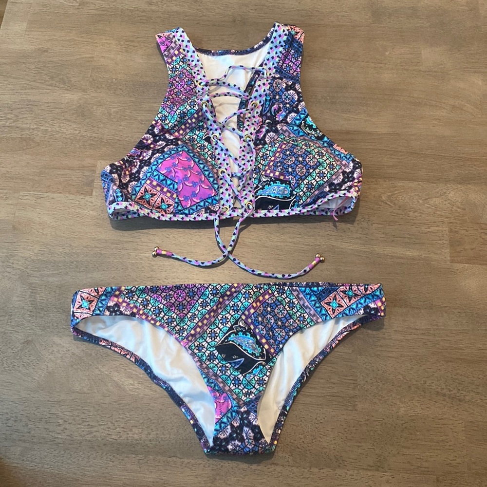 Victoria’s Secret Tie Front Bikini size Small